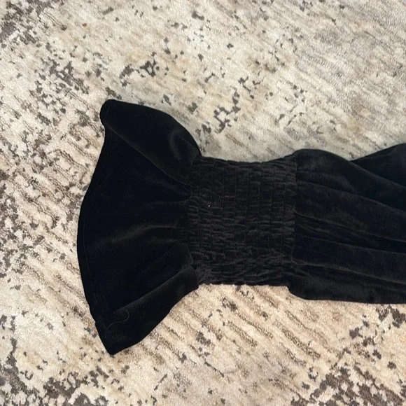 Tuckernuck Pomander Place black Kenzo tiered velvet bell sleeve dress, XL - Picture 3 of 5